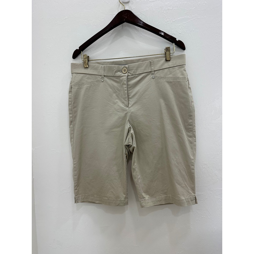 Briggs Petite Women Khaki Bermuda Shorts Tan Cotton Blend Size 12P Stretch